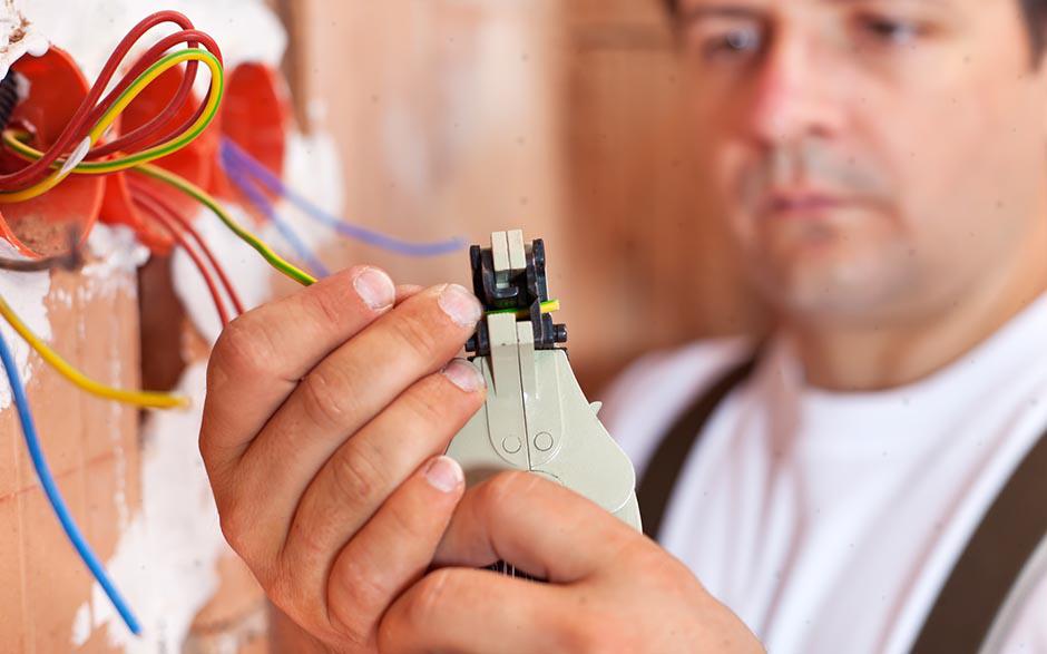besoin d'un électricien Orgeval